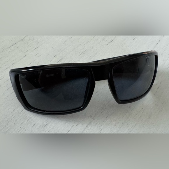 COSTA DEL MAR Rafael POLARIZED Sunglasses Matte Black Gray Lens 580P - Picture 1 of 11